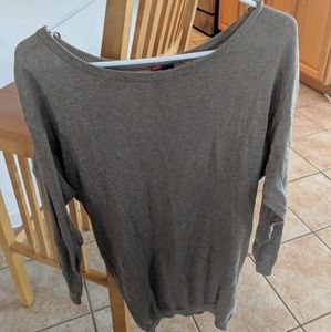 Long sweater perfect for leggings